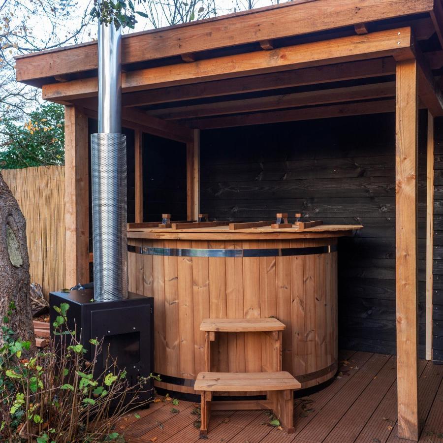 Casa Aan De Plas, B&B Met Sauna En Hottub Of Jacuzzi Nieuwkoop Exterior photo