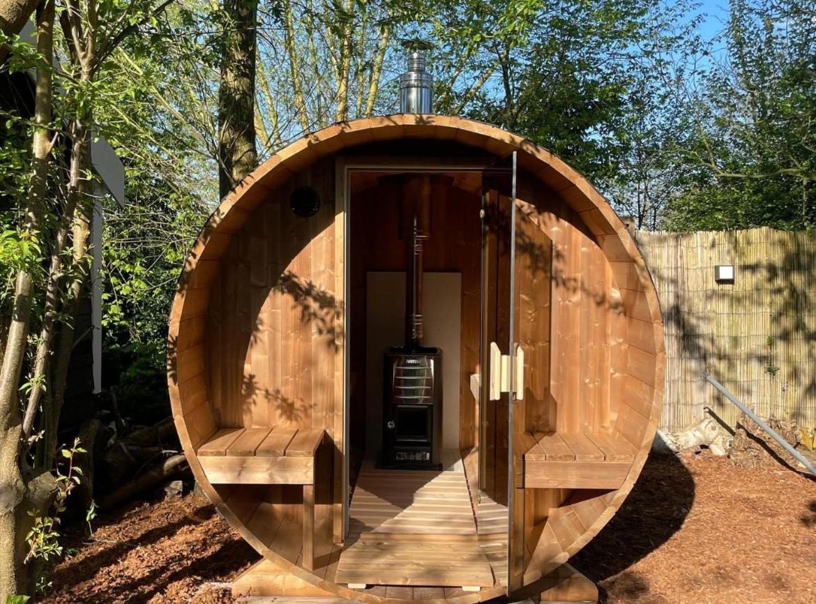 Casa Aan De Plas, B&B Met Sauna En Hottub Of Jacuzzi Nieuwkoop Exterior photo
